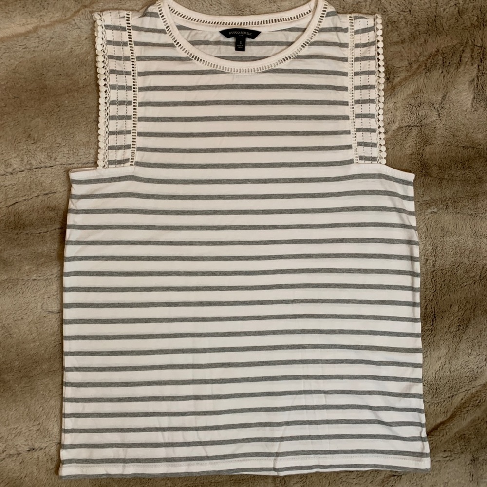 Banana Republic sleeveless cotton knit shirt